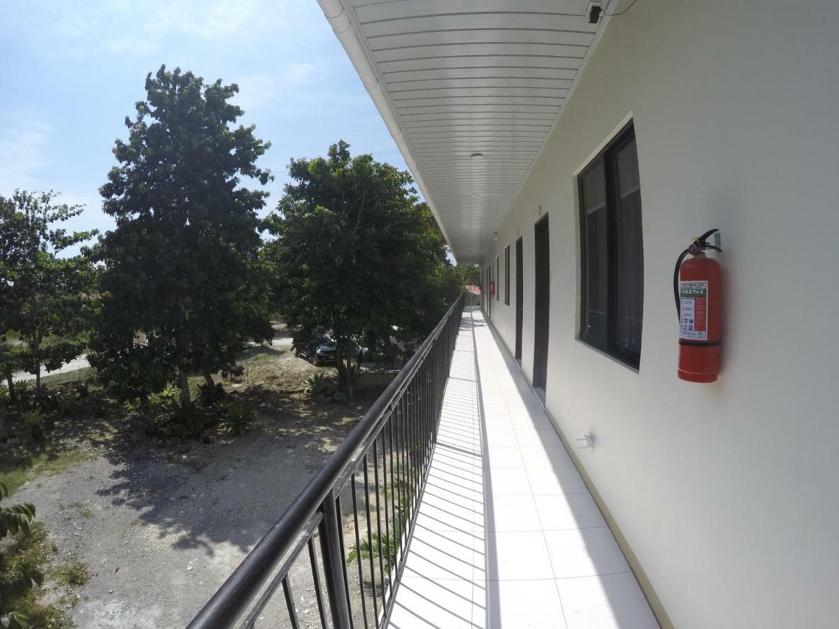 Reddoorz Premium @ Napaling Point Tangnan Hotel Eksteriør billede